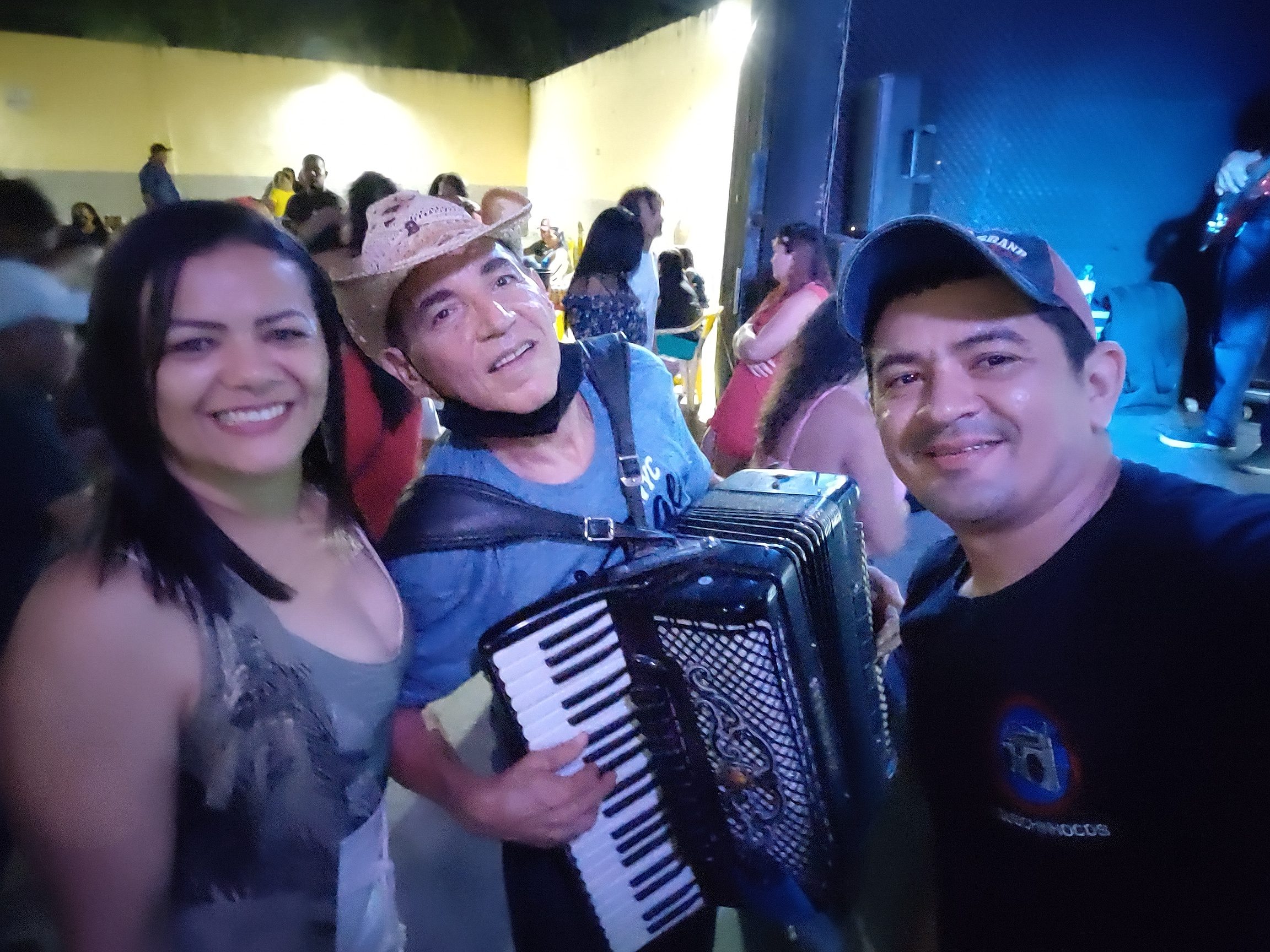 sanfoneiro-ratinho-rotated